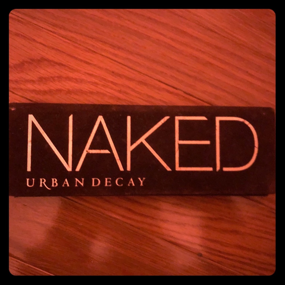 Naked, urban decay makeup palette.